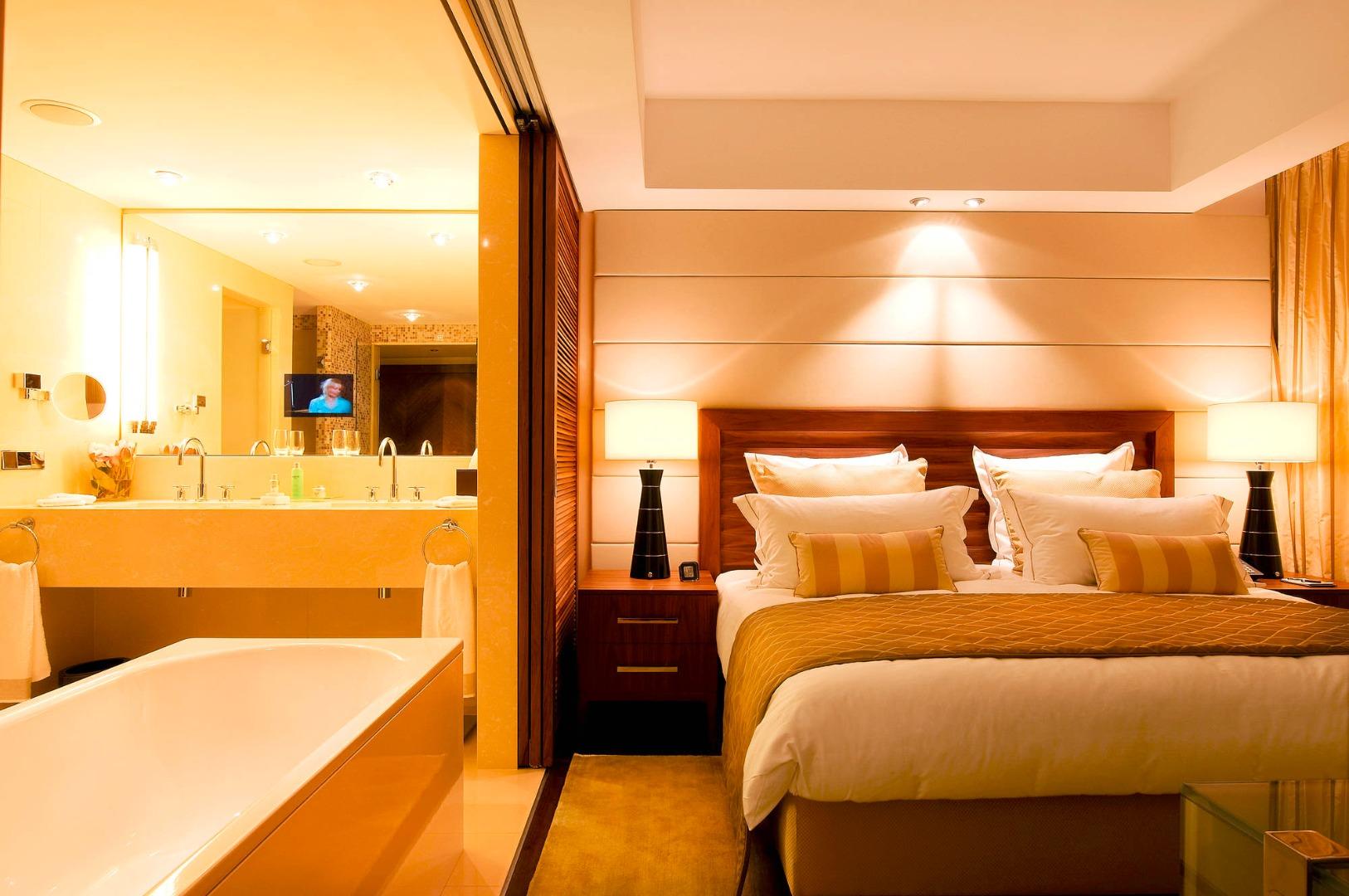 Jw Marriott Hotel Frankfurt Frankfurt am Main Exterior foto A suite at the Taj Mahal Palace, Mumbai