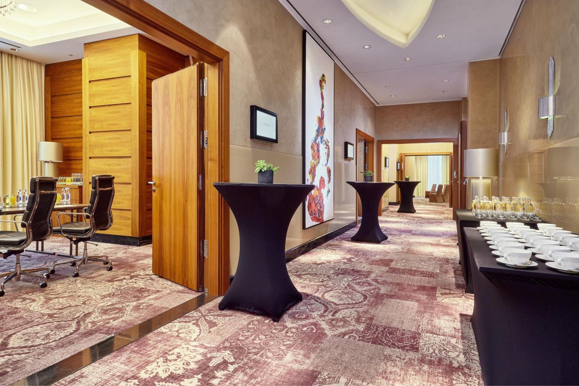 Jw Marriott Hotel Frankfurt Frankfurt am Main Exterior foto Meeting room