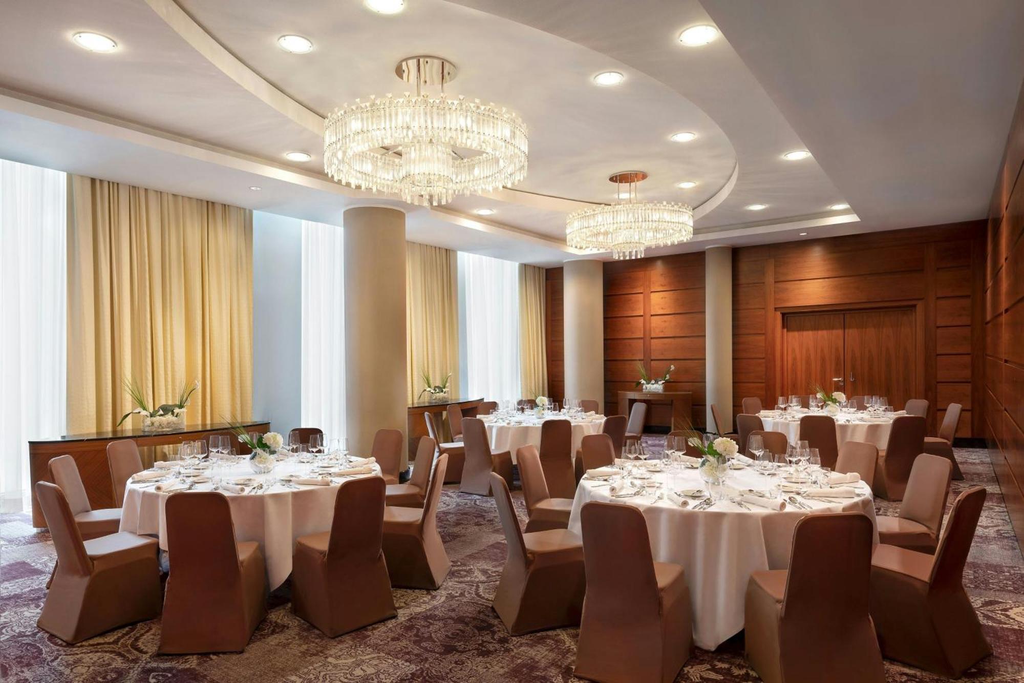 Jw Marriott Hotel Frankfurt Frankfurt am Main Exterior foto The ballroom