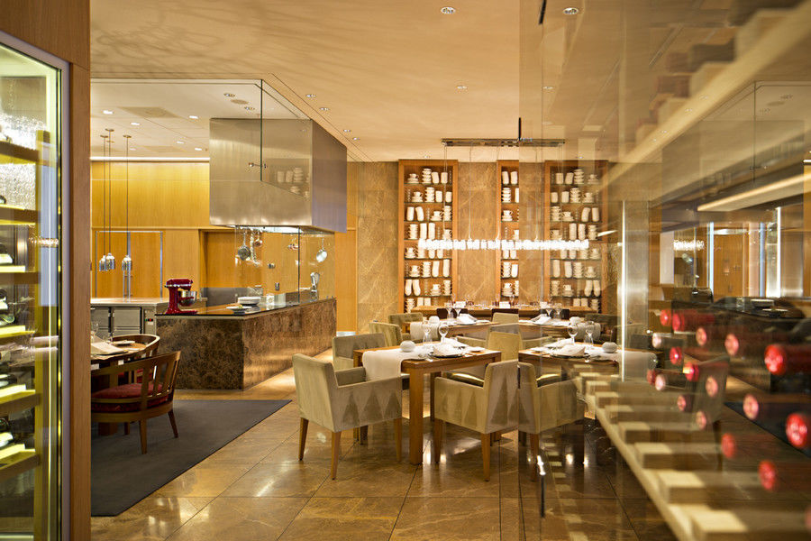 Jw Marriott Hotel Frankfurt Frankfurt am Main Exterior foto The interior of the restaurant